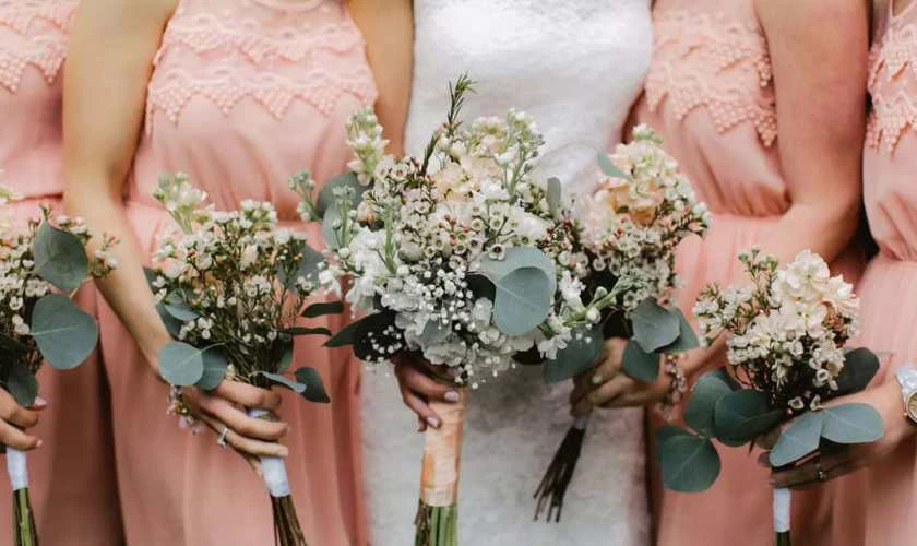Gợi ý cách cắm hoa thanh liễu đầy ấn tượng
