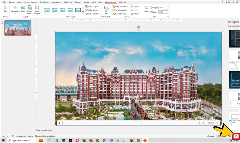 Cách cắt video trên PowerPoint: Nhấn nút Slide Show để xem trước video thành phẩm của bạn