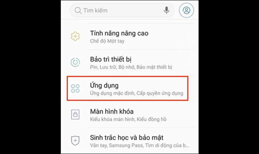 Cuộn xuống và chọn Ứng dụng hoặc Quản lý ứng dụng