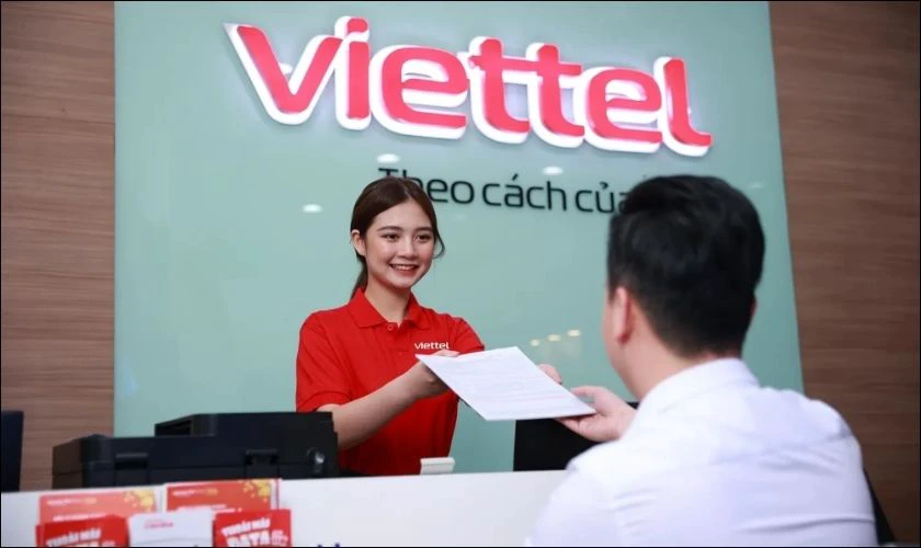 Đăng ký chuyển vùng quốc tế SIM Viettel tại cửa hàng