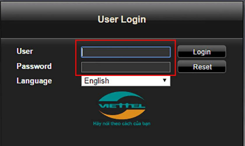 Đăng nhập bằng tài khoản quản trị (thường là admin/admin hoặc user/user) vào ô User/Password