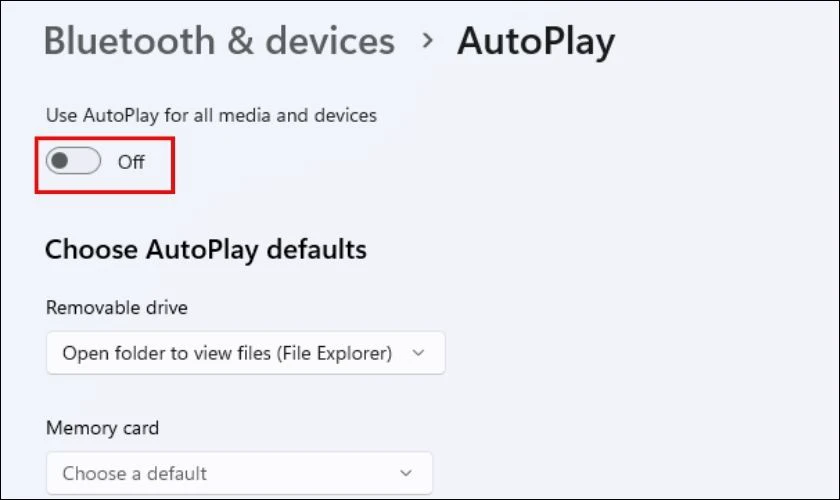 Tại dòng Use AutoPlay for all media and devices, bạn chuyển sang trạng thái Off