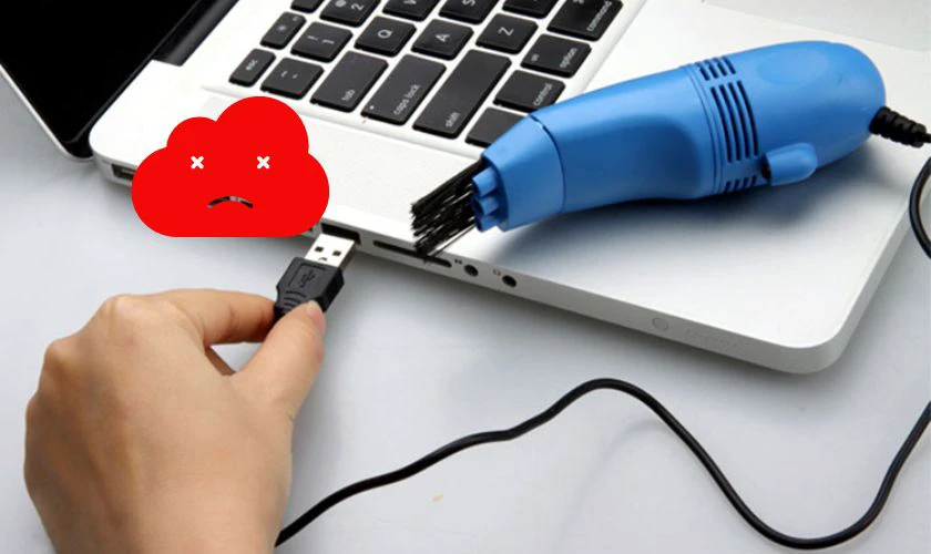 Tại sao không thể kết nối bàn phím có dây với laptop DELL?
