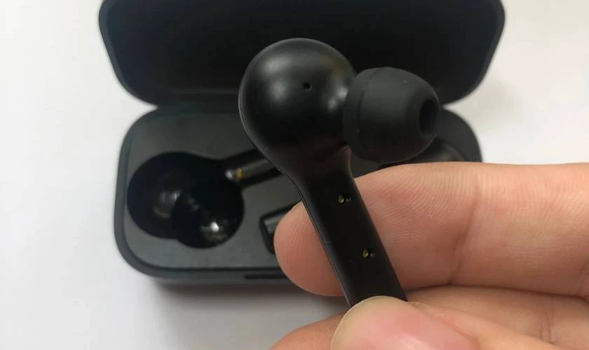 Cách điều khiển phát nhạc bằng cảm ứng