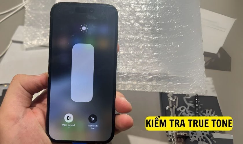 Kiểm tra độ nhạy cảm ứng và True Tone