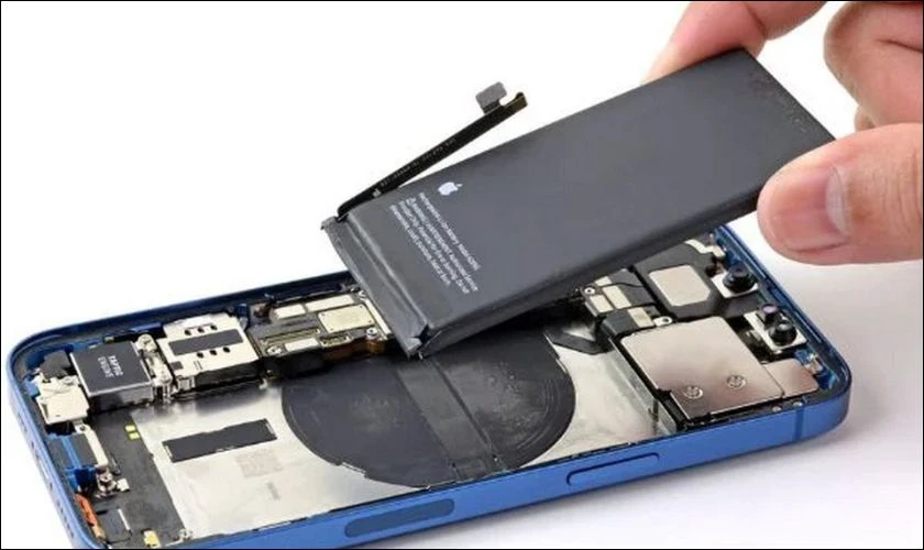 Tác hại của việc kích pin iPhone