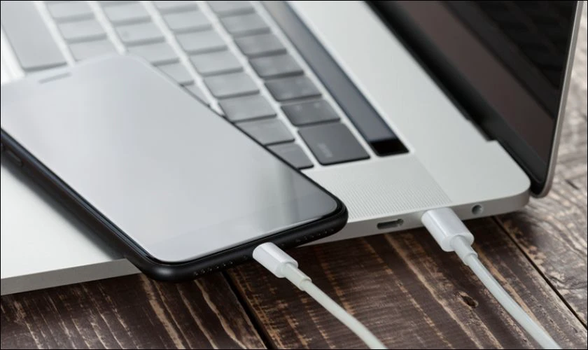 Kết nối iPhone với máy tính