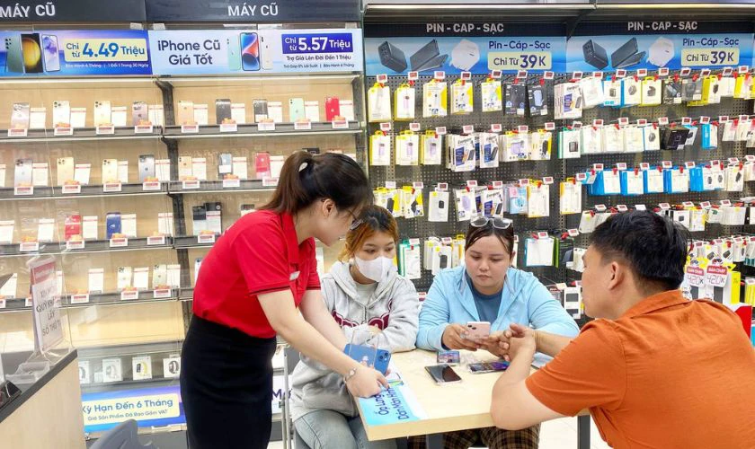 Địa chỉ mua iPhone cũ uy tín, chất lượng - Điện Thoại Vui