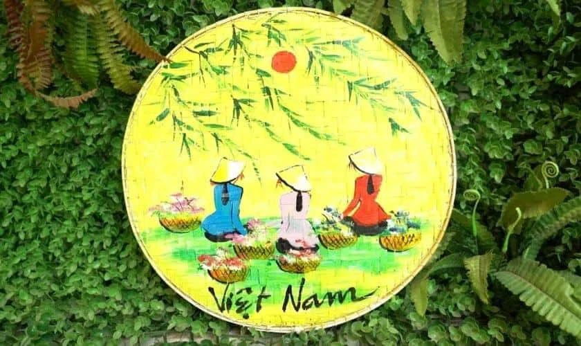 Cách làm mẹt trang trí Tết với tranh phong cảnh