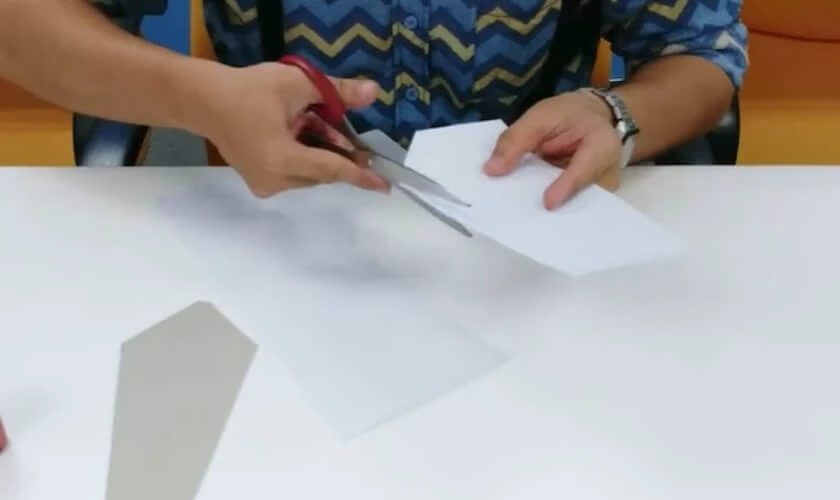 Cách làm mũ Vua Hùng bằng giấy đơn giản