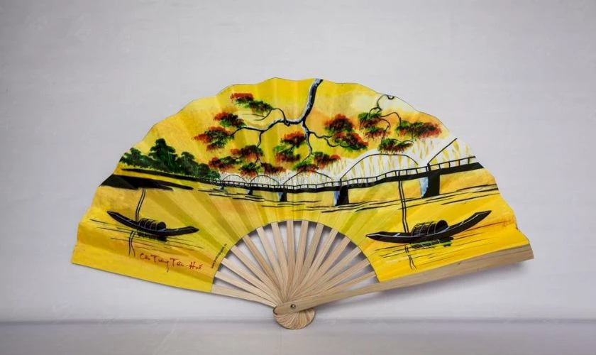 Vẽ tranh phong cảnh trang trí quạt
