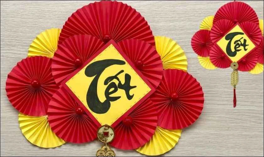 Mẫu quạt giấy trang trí Tết Bính Ngọ tươi mới