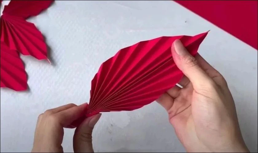 Lưu ý khi làm quạt giấy trang trí Tết 2026