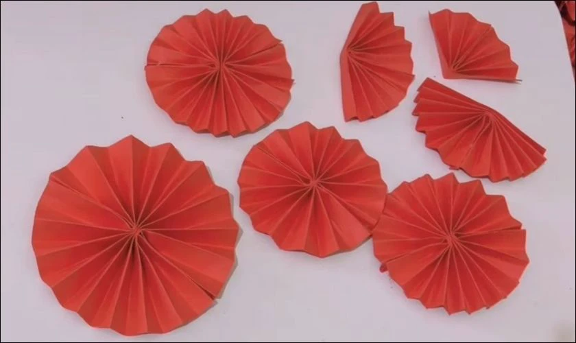 Bước 4: Trang trí và tạo điểm nhấn