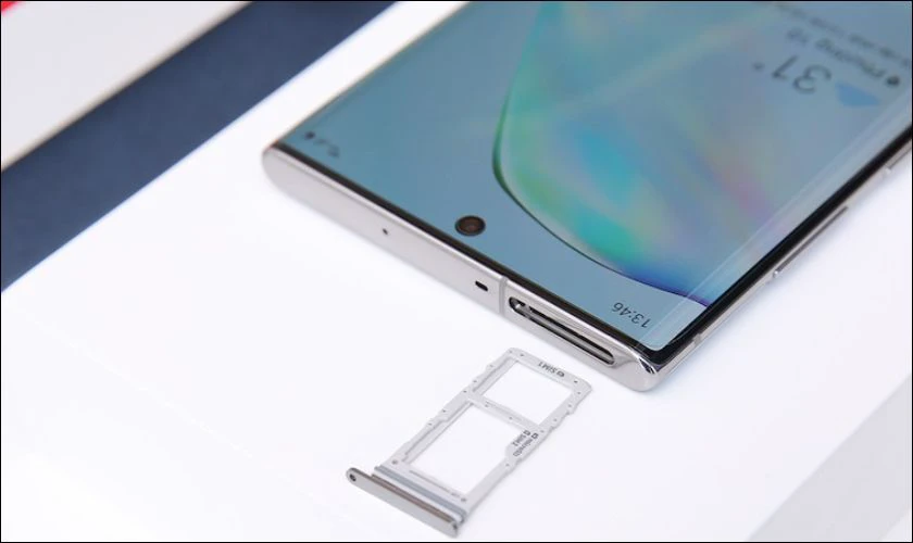 Cách lắp SIM Samsung trên các dòng điện thoại phổ biến