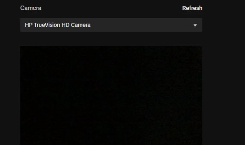 Sử dụng camera tích hợp hoặc webcam riêng