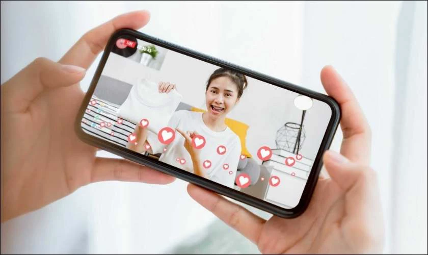 Làm sao để chốt đơn khi livestream trên Facebook