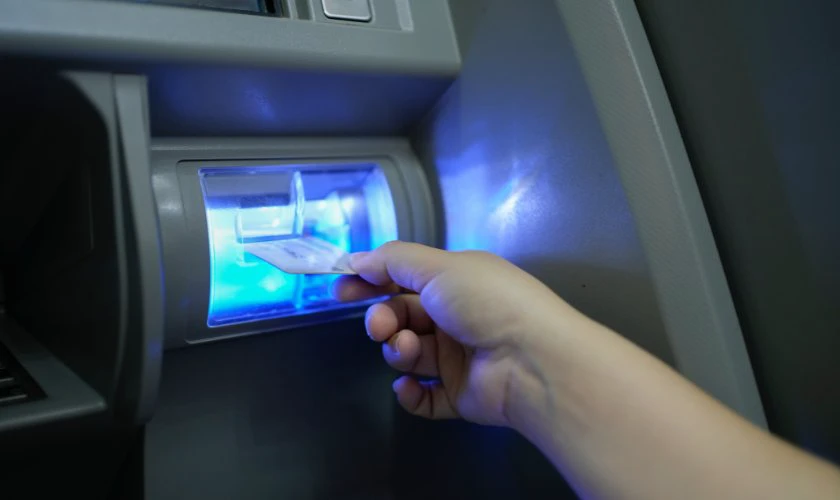 Tài khoản VietinBank iPay bị khóa có rút được tiền không?
