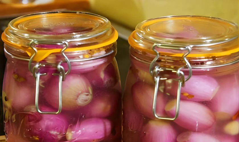 Đậy kín nắp, để ở nhiệt độ phòng khoảng 24-48 giờ là có thể dùng