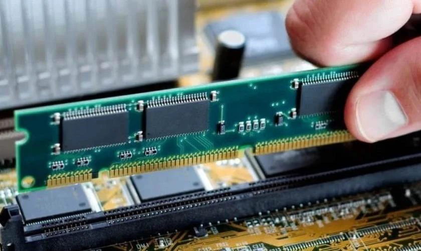 Cách nâng cấp RAM cho laptop Asus: Chuẩn bị dụng cụ