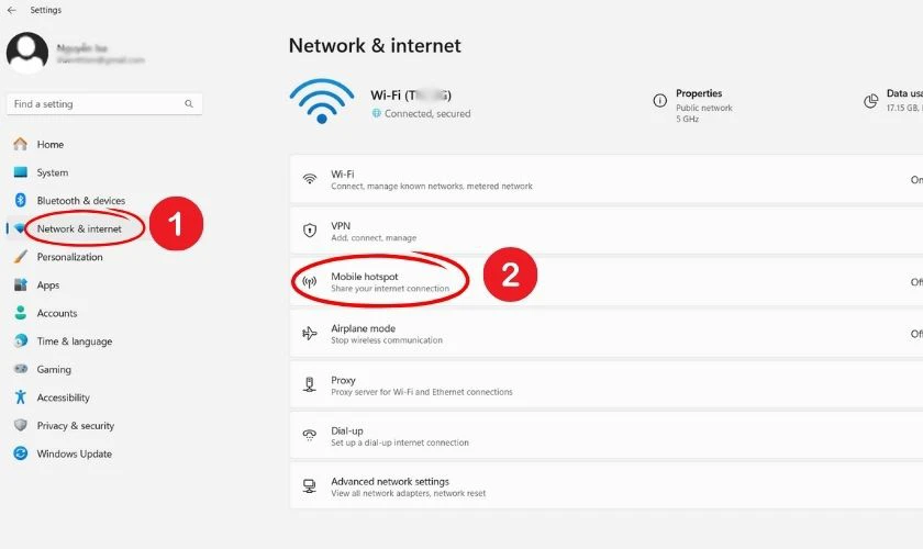 Chọn Network & Internet, nhấp tiếp vào Mobile hotspot