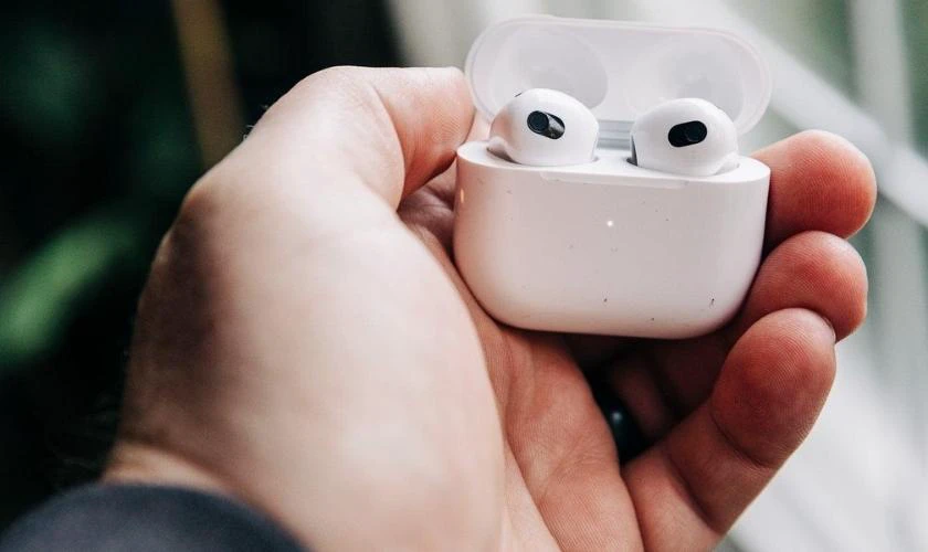 Tai nghe AirPod 3 reset bằng cách nào?