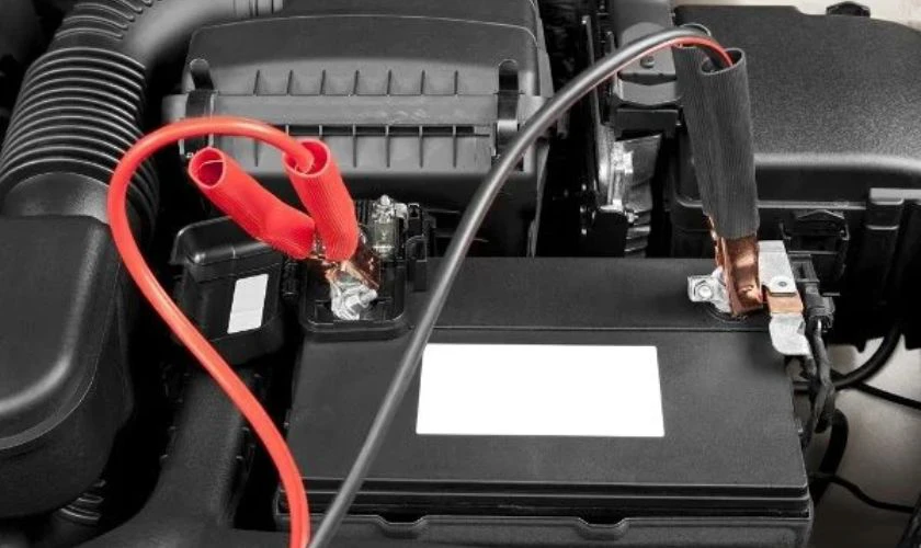 Dùng thêm bộ sạc ngoài để chuyển đổi dòng điện