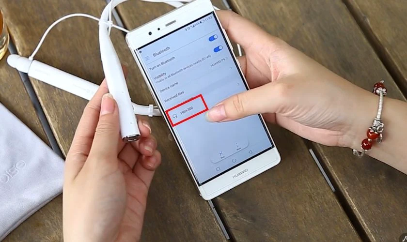 Chọn tai nghe kết nối