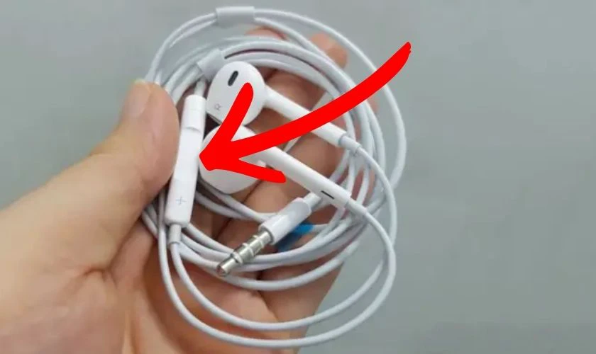 Cách chuyển bài hát trên tai nghe