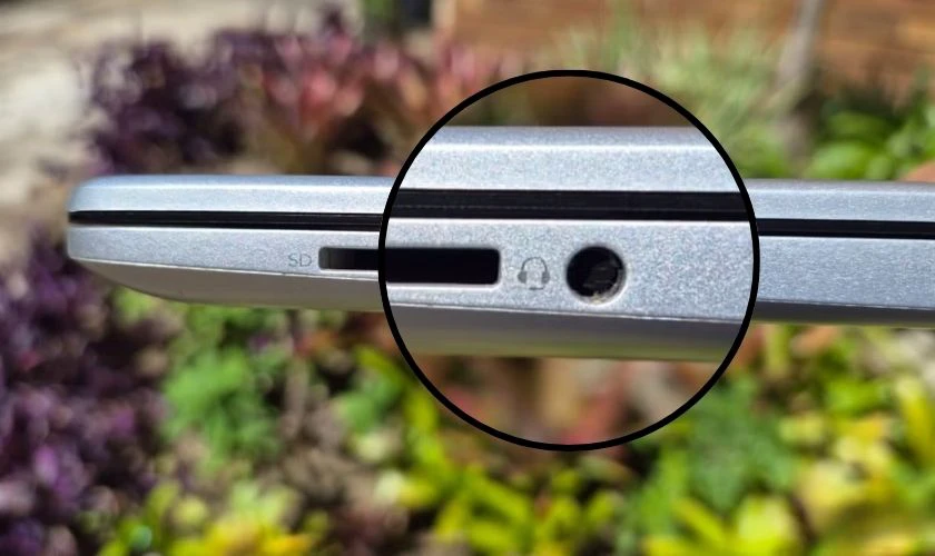 Cách kết nối tai nghe Sony MDR-E9L với máy tính