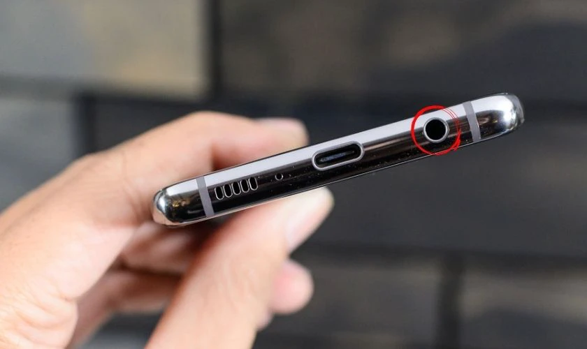 Cách kết nối tai nghe Sony MDR-EX155AP