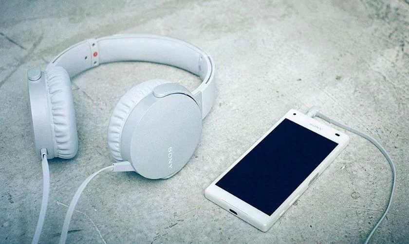 Cách kết nối tai nghe Sony MDR-XB550AP