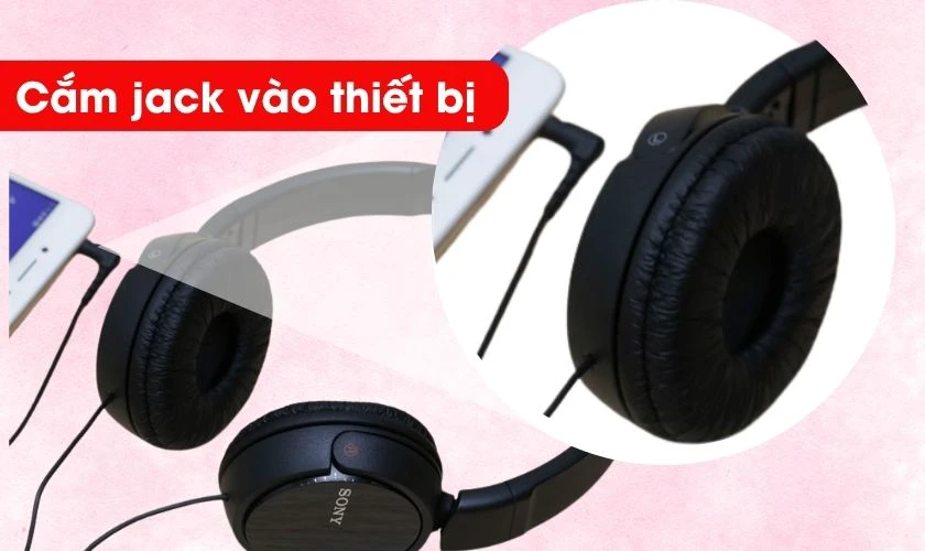 Cắm jack tai nghe vào thiết bị