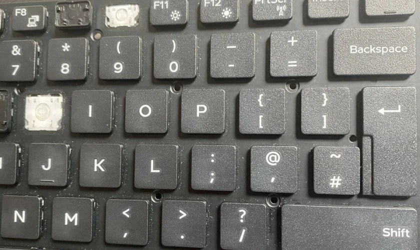 Laptop DELL quá cũ gây liệt phím