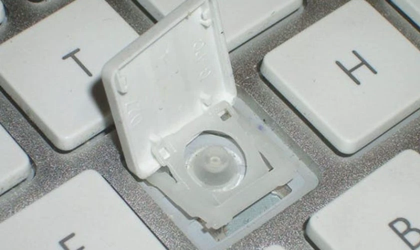 Đối với nút bàn phím laptop Asus bị bung phần xương phím