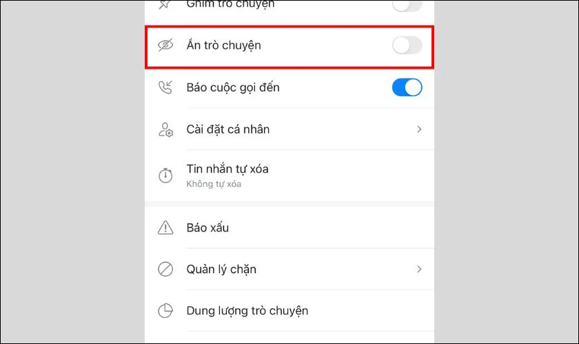 Quay lại cửa sổ chat, nhấn tùy chọn và bật chế độ Ẩn trò chuyện