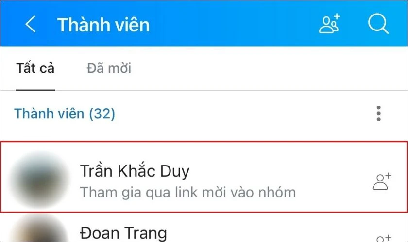 Tìm người bạn cần và nhấn biểu tượng kết bạn