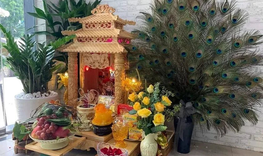 Bàn thờ ông Địa và Thần Tài thường được làm bằng gỗ tự nhiên