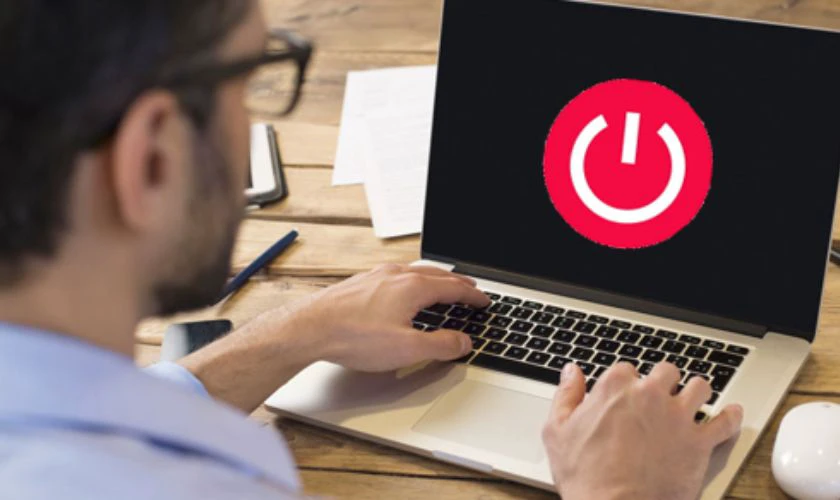 Ngắt kết nối nguồn laptop