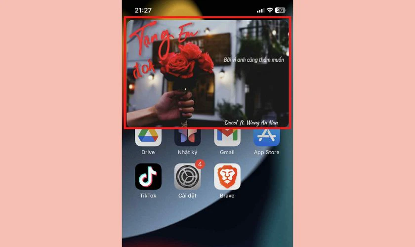 Vuốt lên để về màn hình chính