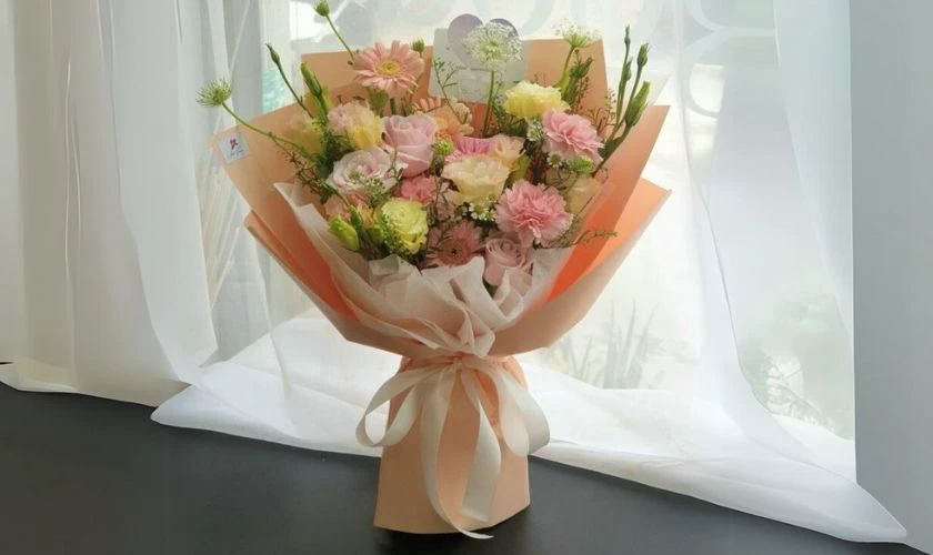 Bó hoa mix nhiều màu siêu xinh xắn tặng thầy cô 20/11