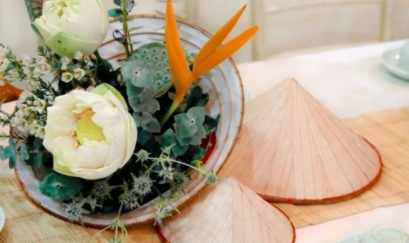 Mẫu hoa ngày Nhà giáo Việt Nam nón lá ấn tượng