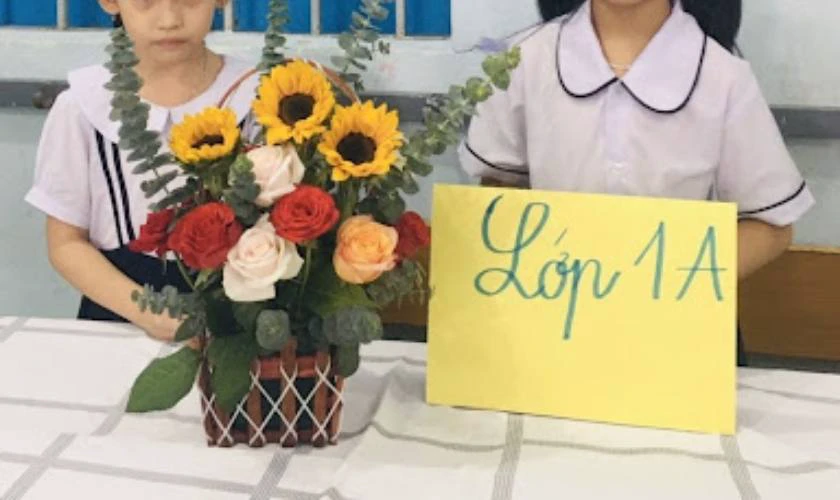 Mẫu hoa ngày Nhà giáo Việt Nam đơn giản ý nghĩa