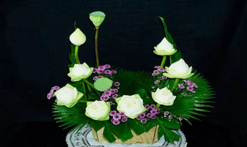 Mẫu hoa Nhà giáo Việt Nam đơn giản ý nghĩa nhất 2025