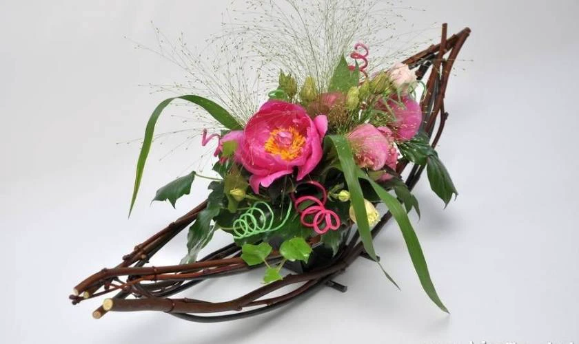 Cắm hoa 20/11 chủ đề Tri ân người lái đò ấn tượng