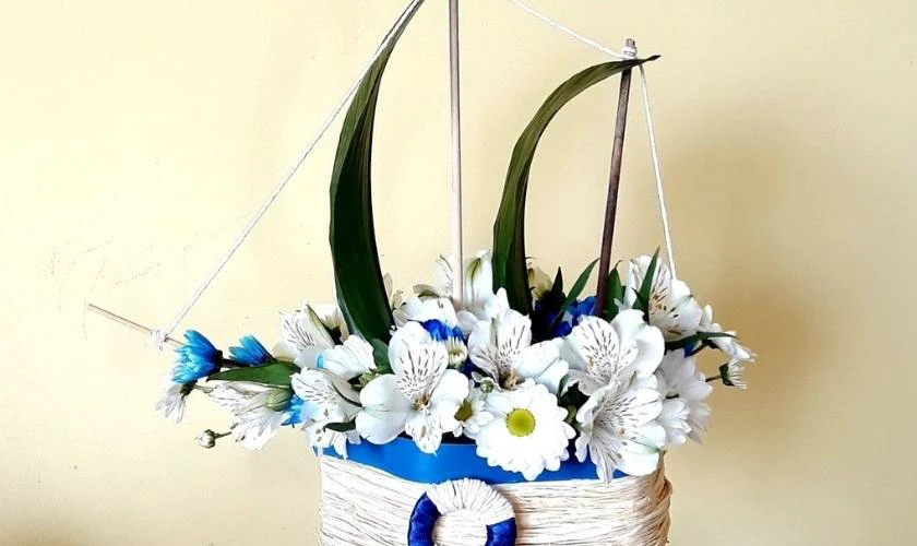 Cắm hoa 20/11 chủ đề Bụi phấn, độc đáo nhất 2025