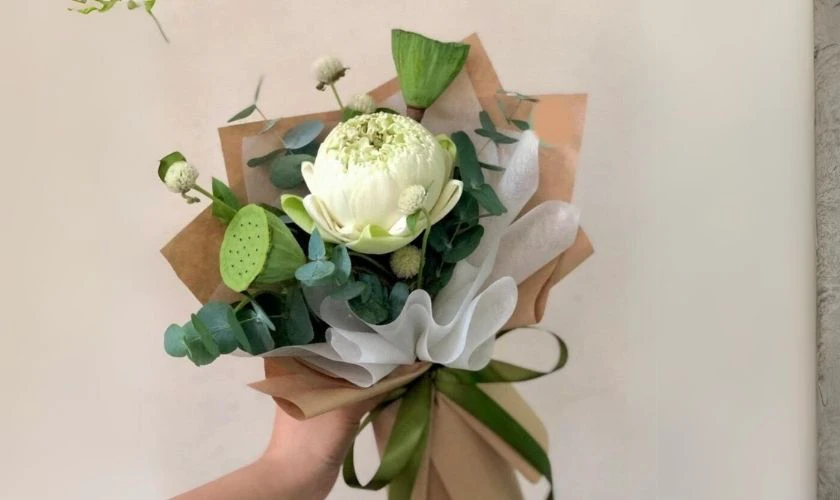 Bó hoa sen đơn giản, thanh lịch dễ thực hiện