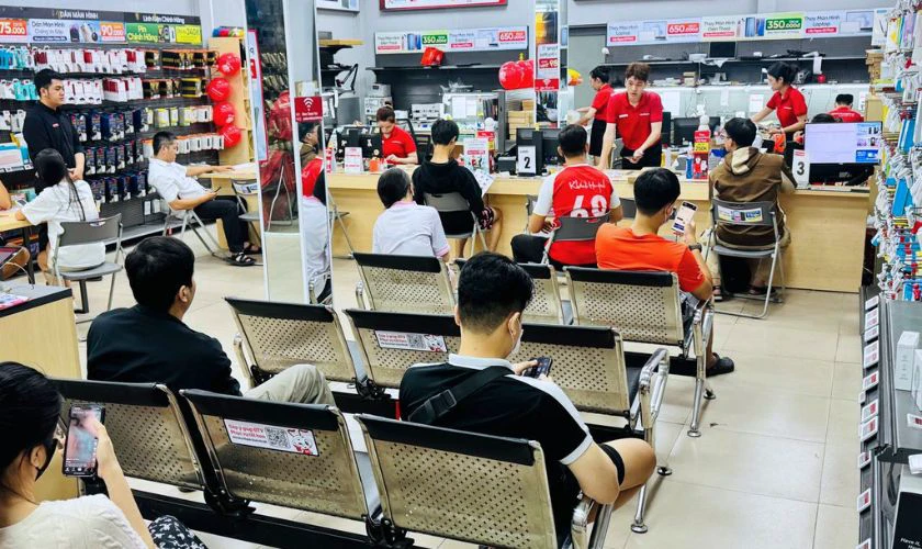 Địa chỉ thay camera iPhone 12 Pro Max bị vàng uy tín