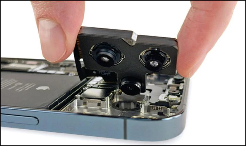 Camera iPhone 12 Pro Max không lấy nét được có nên thay