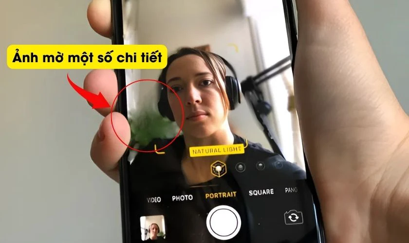 Dấu hiệu camera trước iPhone 14 Plus bị mờ
